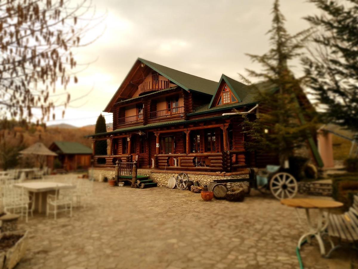 Hotel Sofra Kolonjare Agroturizem à Erseke Extérieur photo